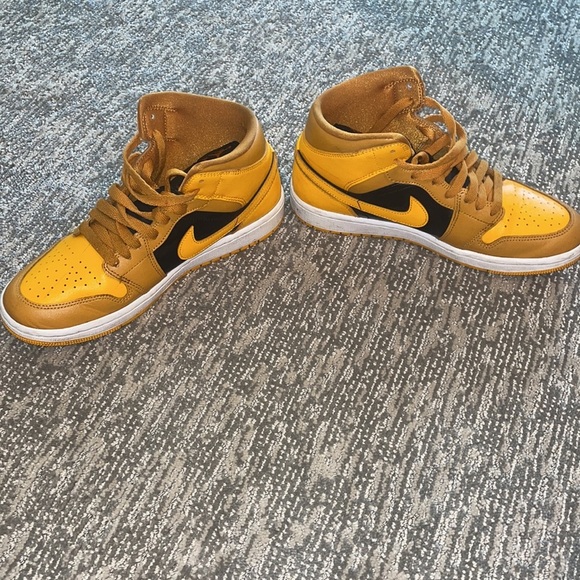 🔥HostPick🔥Air Jordan 🔥🔥 - Picture 3 of 5